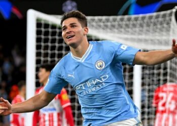 Erling Haaland vô duyên, Man City vẫn thắng đậm đối thủ