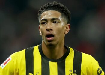 Sao Borussia Dortmund tỏ thái độ khi Chelsea hưởng lợi từ VAR