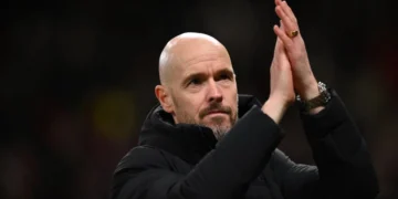 Bị Man United sa thải Erik ten Hag đếm ngày rời khỏi