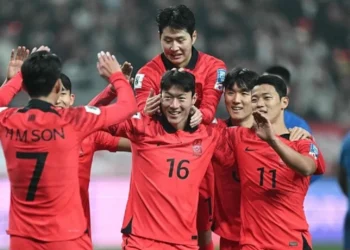 Hàn Quốc cấm cửa Hwang Ui-jo sau bê bối băng sex