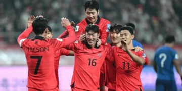 Hàn Quốc cấm cửa Hwang Ui-jo sau bê bối băng sex