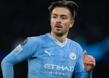 Hiểu lý do vì sao Jack Grealish vắng mặt trong trận gặp Liverpool.