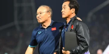 HLV Park Hang Seo và Lee Young Jin có thể sẽ dẫn dắt CLB TP.HCM