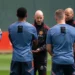 MU lại rơi vào bất ổn sau tiết lộ mới nhất về Erik ten Hag