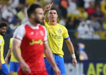 'Sốc' Cristiano Ronaldo đề nghị tổ trọng tài hủy bỏ penalty