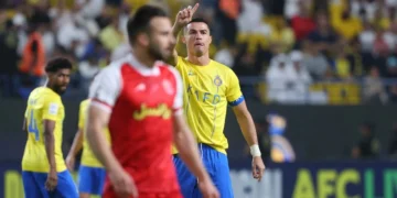 'Sốc' Cristiano Ronaldo đề nghị tổ trọng tài hủy bỏ penalty