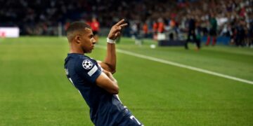 1 thống kê cho thấy Kylian Mbappe ích kỷ đến nhường nào