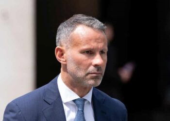 Sir Alex Ferguson làm nhân chứng trong phiên tòa xét xử Ryan Giggs