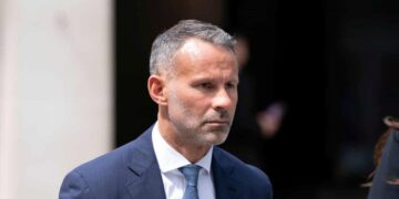 Sir Alex Ferguson làm nhân chứng trong phiên tòa xét xử Ryan Giggs