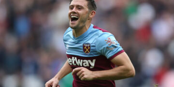 Aaron Cresswell: Từ tài năng trẻ xứ sương mù đến trụ cột West Ham