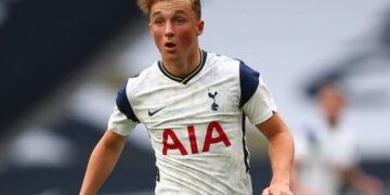 Alfie Devine và kế hoạch “trẻ hóa” của Mourinho