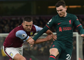 Andrew Robertson đã đi vào lịch sử Liverpool sau trận thắng Aston Villa