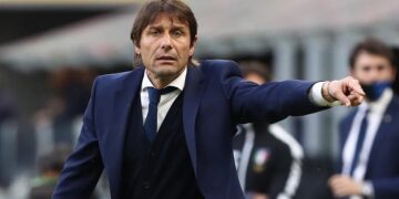 Antonio Conte lên kế hoạch mua bom xịt một thời của Man United