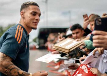 NÓNG: Antony có tên trong đội hình đá chính của MU với Arsenal