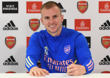 Arsenal CHÍNH THỨC có chữ ký đầu tiên, M.U mất 2 Sao trẻ triển vọng