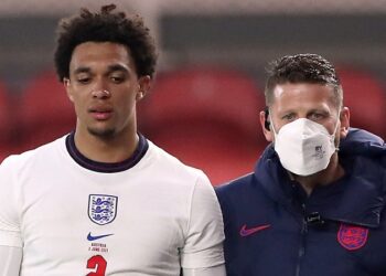 Alexander-Arnold chấn thương, Southgate và NHM tuyển Anh nói gì?