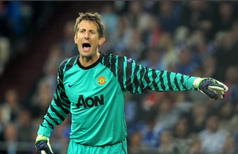 Chuyển nhượng MU: Van der Sar