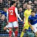 Bom tấn Arsenal đau đớn: “Trên chuyến bay về nhà, vợ tôi bị sảy thai…”