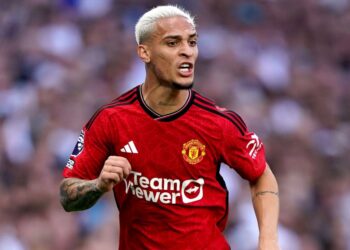 Antony nói gì sau khi bị MU treo giò vô thời hạn bởi cáo buộc hành hung?