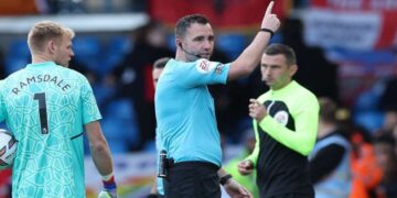 Arsenal “thoát hiểm” nhờ VAR