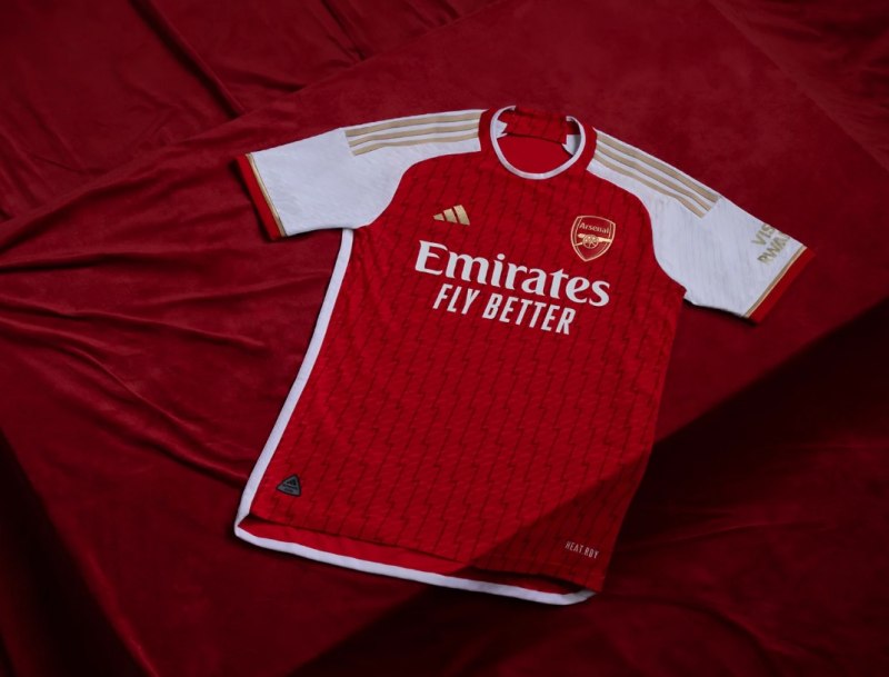 Arsenal trình làng áo đấu sân nhà mùa giải 2023/24 