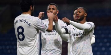 Thấy gì sau chiến thắng của Man City trước Burnley?