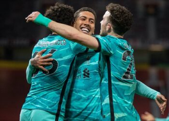 5 điểm nhấn Man Utd vs Liverpool: Firmino đá trận hay nhất mùa giải