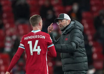 5 Câu hỏi cần Klopp trả lời khi bị MU vượt mặt dẫn đầu BXH