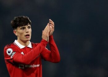 Thi đấu ấn tượng, Sao trẻ MU nhận vinh dự đặc biệt