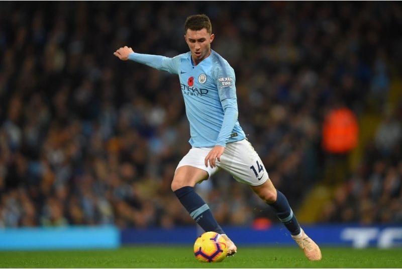 5 cầu thủ Man City xuất sắc nhất thời Pep: Không thể thiếu Kyle Walker | Hình 5 Trung vệ Aymeric Laporte
